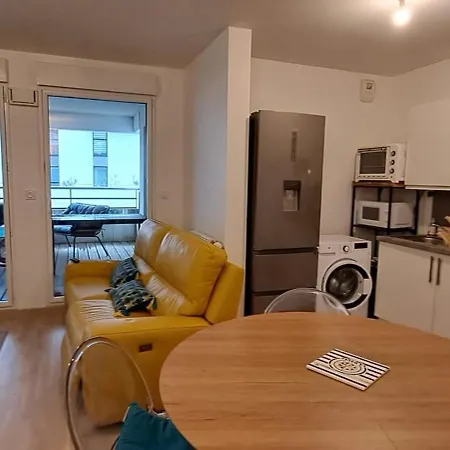 Apartment Spacious Near The Sea *